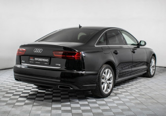 Подержанный автомобиль Audi A6 Sedan 2015 года (5 фото)
