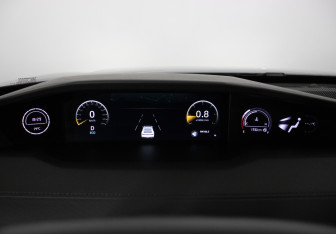 Подержанный автомобиль Changan UNI-V 2023 года (12 фото)