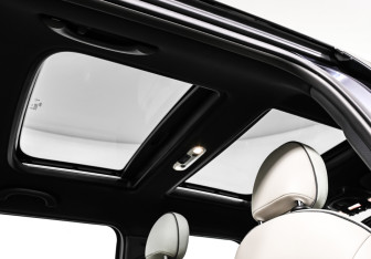 Подержанный автомобиль MINI Clubman Wagon 2020 года (15 фото)