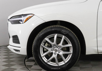 Подержанный автомобиль Volvo XC60 2021 года (10 фото)