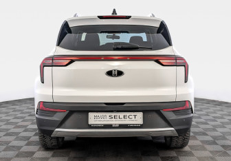 Подержанный автомобиль Москвич 3е 2023 года (6 фото)