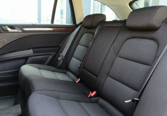Подержанный автомобиль Skoda Superb Wagon 2012 года (20 фото)
