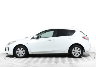 Подержанный автомобиль Mazda 3 Hatchback 2013 года (8 фото)