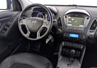 Подержанный автомобиль Hyundai ix35 2013 года (25 фото)