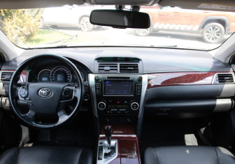 Подержанный автомобиль Toyota Camry Sedan 2014 года (11 фото)