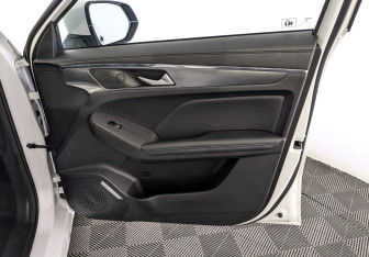 Подержанный автомобиль Haval Jolion 2023 года (24 фото)