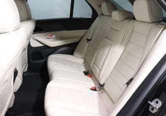 Подержанный автомобиль Mercedes-Benz GLE 2021 года (10 фото)