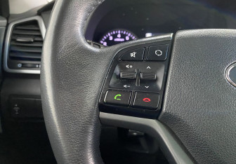 Подержанный автомобиль Hyundai Tucson 2016 года (15 фото)