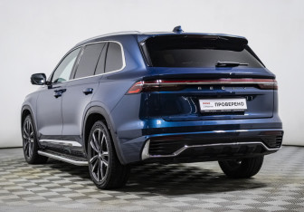 Подержанный автомобиль Geely Monjaro 2023 года (7 фото)