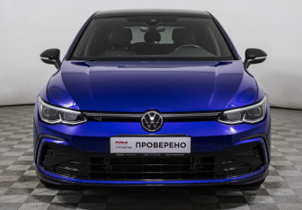 Подержанный автомобиль Volkswagen Golf Hatchback 2021 года (2 фото)
