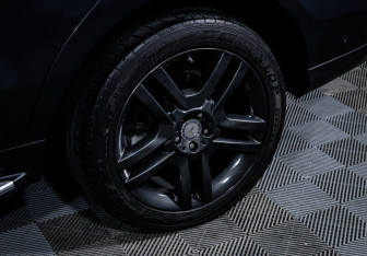 Подержанный автомобиль Mercedes-Benz GLE 2015 года (15 фото)