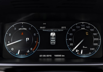 Подержанный автомобиль Land Rover Range Rover Sport 2014 года (16 фото)