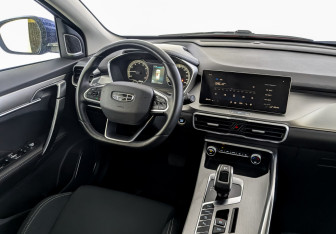 Подержанный автомобиль Geely Coolray 2022 года (30 фото)