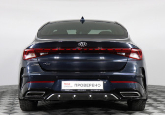 Подержанный автомобиль Kia K5 2021 года (5 фото)