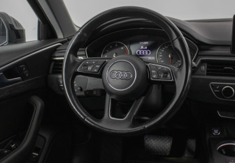 Подержанный автомобиль Audi A4 Sedan 2016 года (15 фото)