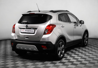 Подержанный автомобиль Opel Mokka 2013 года (5 фото)