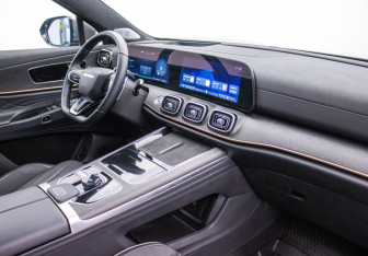 Подержанный автомобиль Jaecoo J8 2024 года (10 фото)