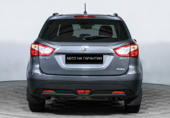 Подержанный автомобиль Suzuki SX4 Hatchback 2021 года (4 фото)