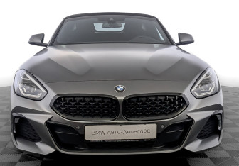 Подержанный автомобиль BMW Z4 Roadster 2020 года (2 фото)