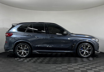 Подержанный автомобиль BMW X5 2020 года (6 фото)