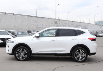 Подержанный автомобиль Haval F7 2021 года (8 фото)