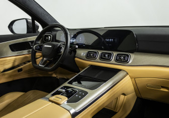 Подержанный автомобиль Jaecoo J8 2024 года (9 фото)