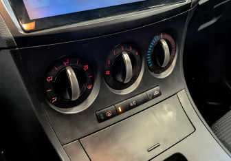 Подержанный автомобиль Mazda 3 Sedan 2012 года (28 фото)