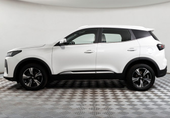 Подержанный автомобиль Chery Tiggo 4 2024 года (8 фото)