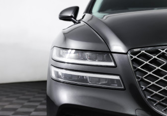 Подержанный автомобиль Genesis G80 2022 года (26 фото)