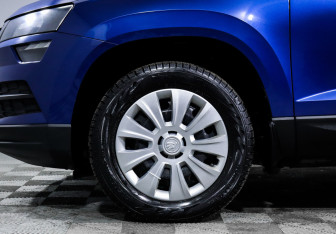 Подержанный автомобиль Skoda Karoq 2021 года (15 фото)