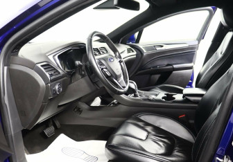 Подержанный автомобиль Ford Mondeo Sedan 2017 года (7 фото)