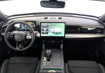 Новый GAC GS8 2025 (10 фото)