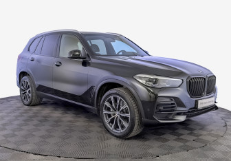 Подержанный автомобиль BMW X5 2019 года (3 фото)