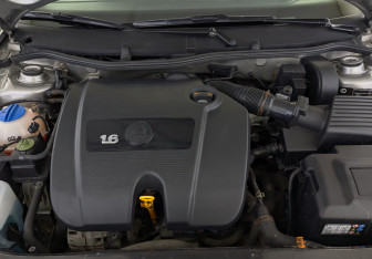 Подержанный автомобиль Skoda Octavia Liftback 2010 года (9 фото)