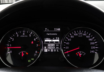 Подержанный автомобиль Nissan Qashqai 2013 года (11 фото)