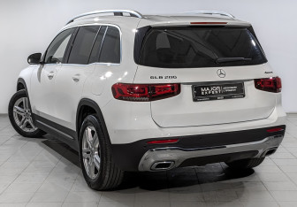 Подержанный автомобиль Mercedes-Benz GLB 2021 года (7 фото)