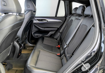 Подержанный автомобиль BMW X3 2021 года (12 фото)