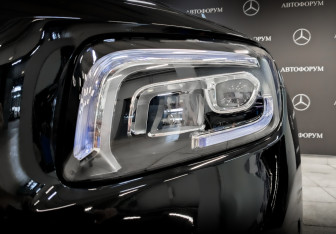 Подержанный автомобиль Mercedes-Benz GLB 2021 года (17 фото)
