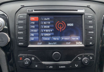 Подержанный автомобиль Ford Mondeo Sedan 2012 года (13 фото)