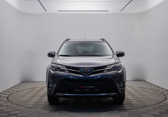 Подержанный автомобиль Toyota RAV4 2013 года (2 фото)