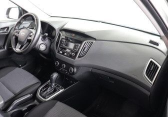 Подержанный автомобиль Hyundai Creta 2020 года (10 фото)
