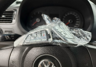 Подержанный автомобиль Volkswagen Polo Sedan 2011 года (14 фото)