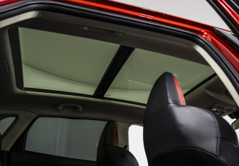 Подержанный автомобиль Changan UNI-S 2024 года (22 фото)