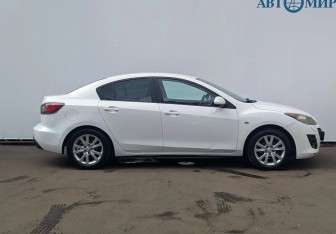 Подержанный автомобиль Mazda 3 Sedan 2010 года (4 фото)