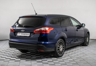 Подержанный автомобиль Ford Focus Wagon 2013 года (5 фото)