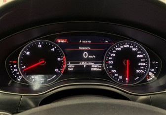 Подержанный автомобиль Audi A6 Sedan 2017 года (17 фото)