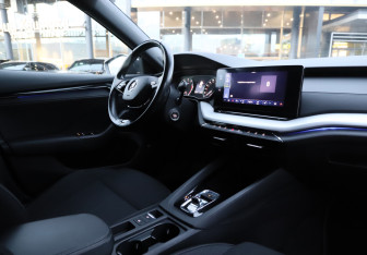 Подержанный автомобиль Skoda Octavia Liftback 2022 года (9 фото)