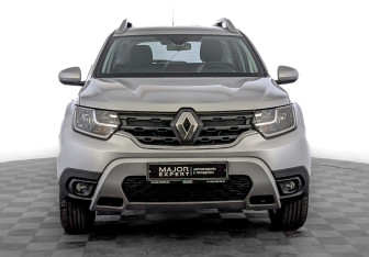 Подержанный автомобиль Renault Duster 2021 года (2 фото)