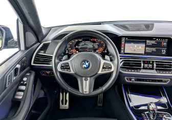 Подержанный автомобиль BMW X7 2020 года (22 фото)
