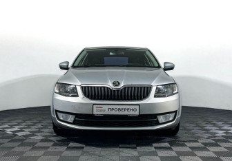 Подержанный автомобиль Skoda Octavia Liftback 2014 года (2 фото)